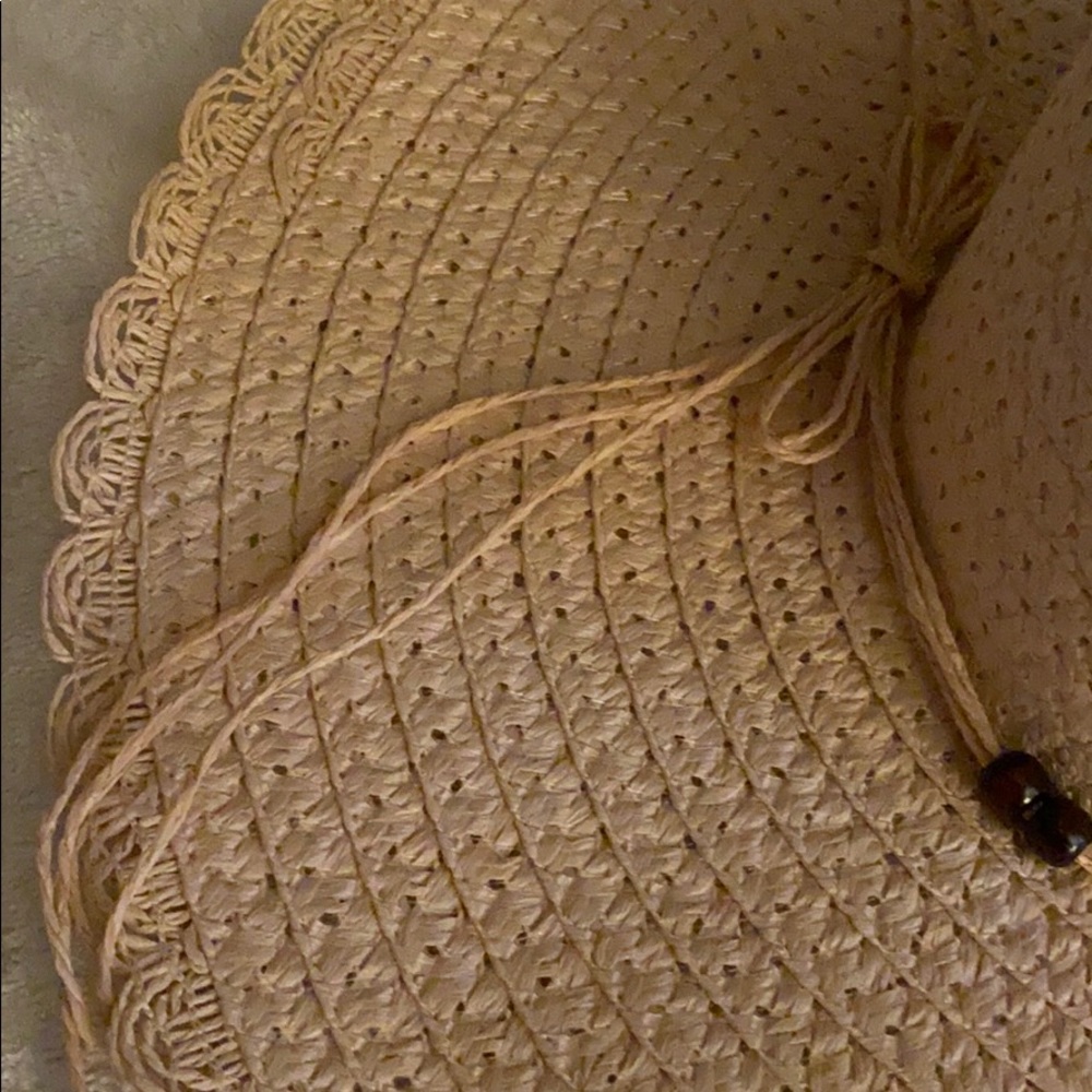 Hat - Picture 3 of 4